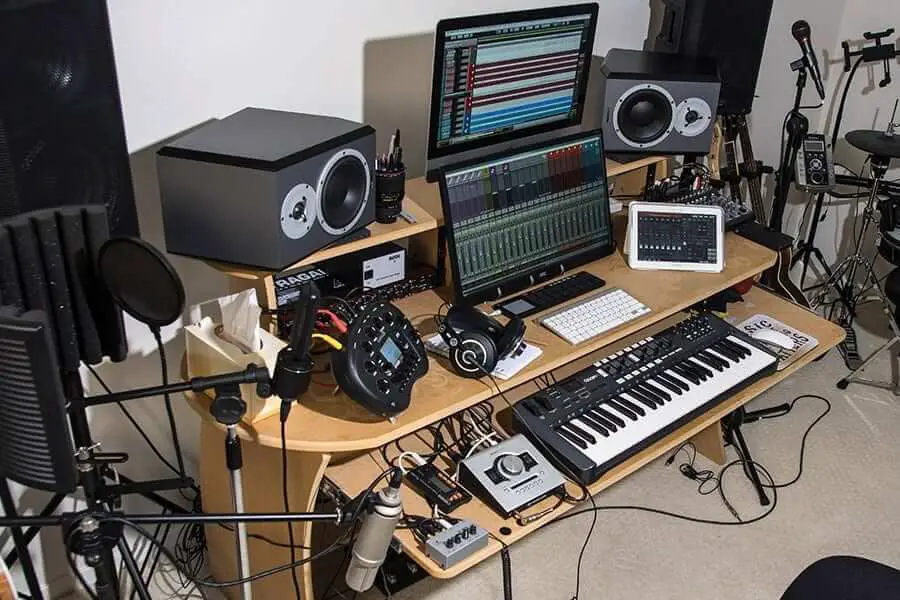 9 Best Home Recording Studio Equipment Packages (2020 Review)