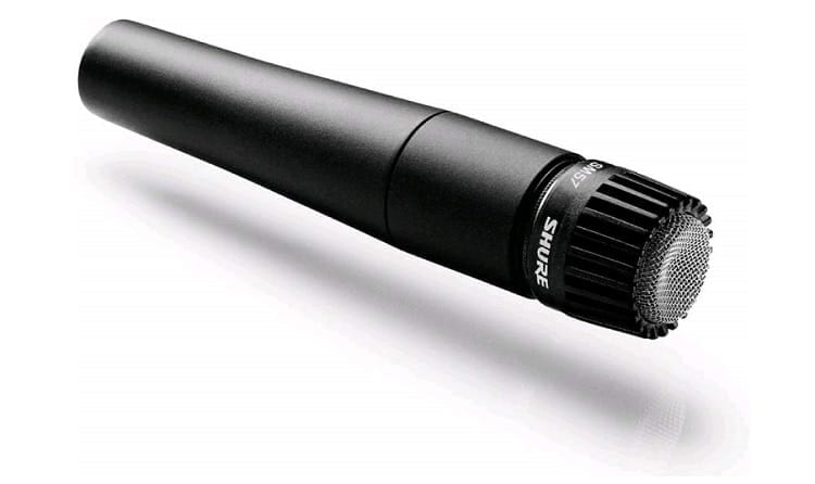 Best Dynamic Microphone for Your Studio (2021 Review)