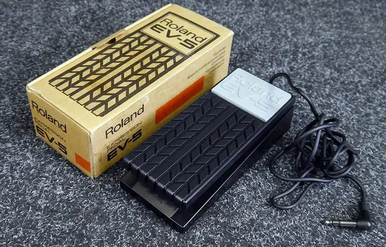 Roland ev5 pedal with box